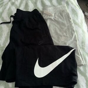 Like new mens Nike shorts